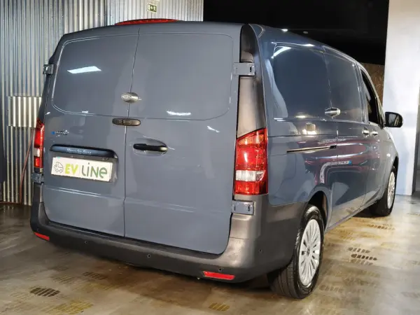 Mercedes-Benz eVito Tourer Extra-Longa PRO 8