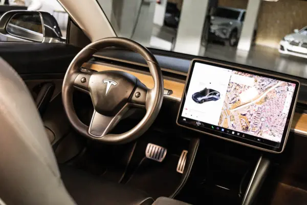 Tesla Model 3 Performance Dual Motor AWD 21