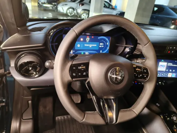 Alfa Romeo Junior Elletrica 50 kWh 22