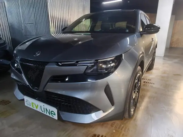 Alfa Romeo Junior 54 kWh Intensa 6