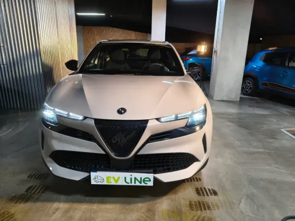 Alfa Romeo Junior Elletrica 50 kWh 20