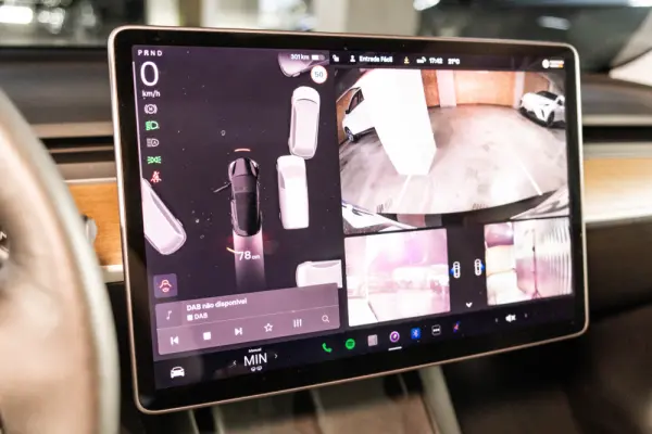 Tesla Model 3 Long Range AWD Dual Motor 26