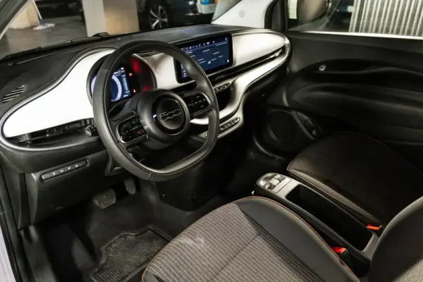 Fiat 500e 42 kWh Icon 17