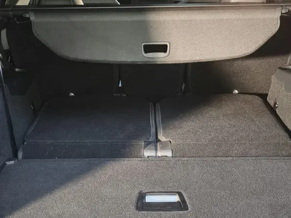Peugeot E-5008 210 GT Exclusive 44