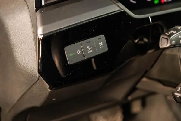 Audi e-tron 55 quattro 38
