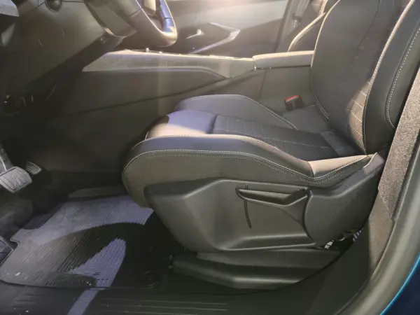 Peugeot E-3008 73 kWh Allure 23