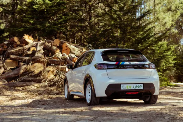 Peugeot e-208 50 kWh Active Active Business 15