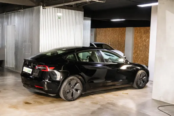 Tesla Model 3 Long Range AWD Dual Motor 7