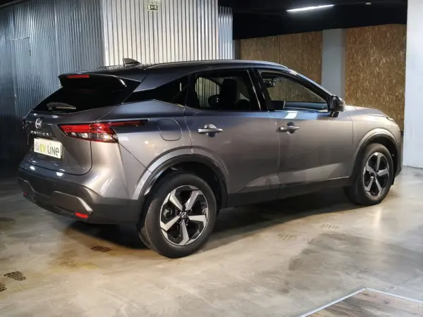 Nissan Qashqai 1.3 DIG-T N-Connecta LED Xtronic 9