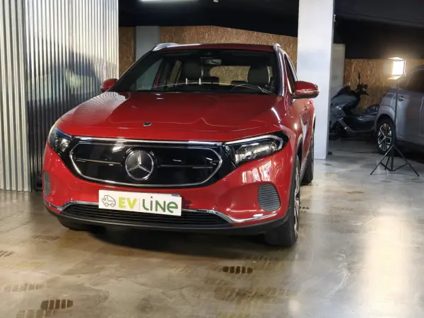 Mercedes-Benz EQA 250 Progressive 4
