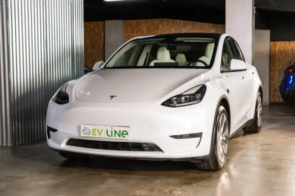 Tesla Model Y Tração Traseira 3