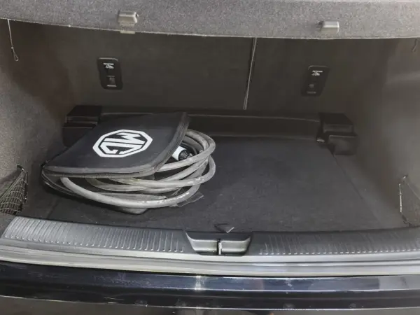 MG MG4 64 kWh Luxury 10