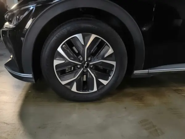 Kia EV6 77,4-kWh Business 17