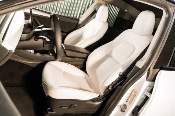 Tesla Model Y Tração Traseira 27