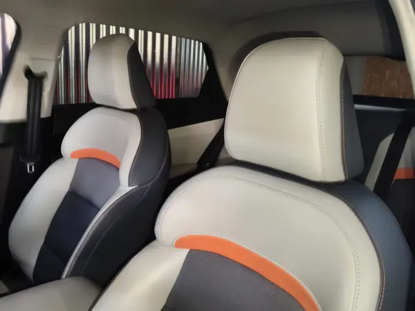 MG MG4 64 kWh Luxury 16