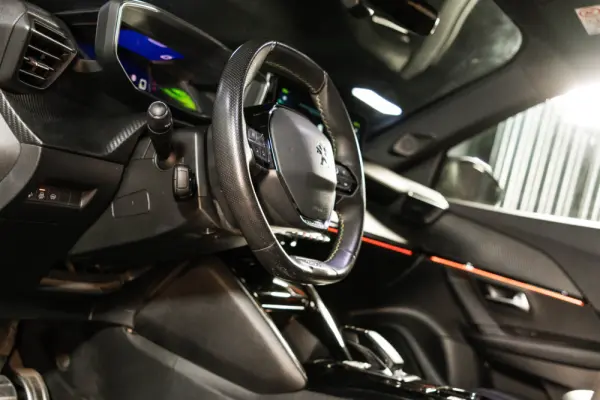 Peugeot e-2008 GT Pack 17