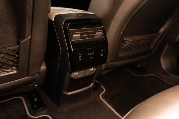 Peugeot E-5008 73 kWh GT 43
