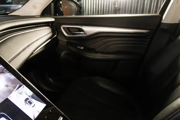 MG Marvel R 70 kWh Luxury 29