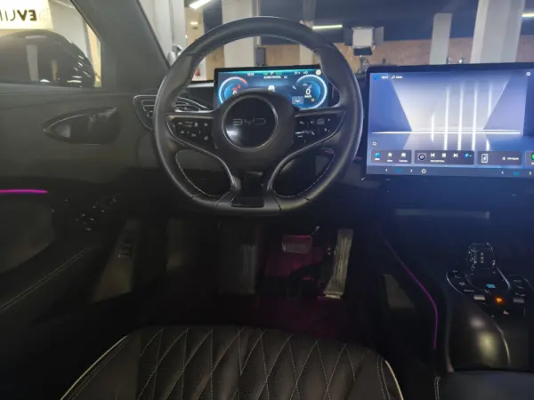 BYD Seal 82.5 kWh Design 32