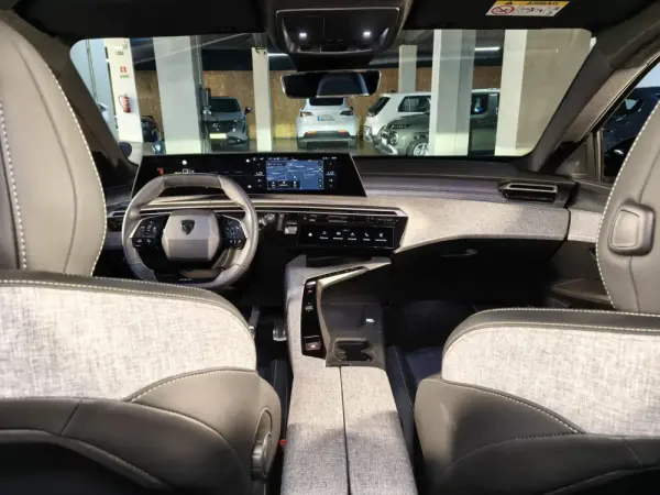 Peugeot E-5008 73 kWh GT 29