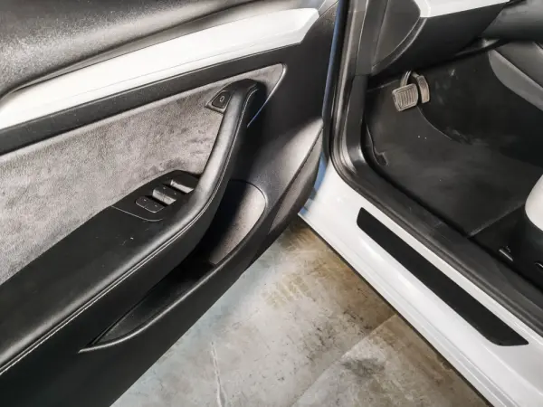 Tesla Model 3 Long Range Tração Integral 28