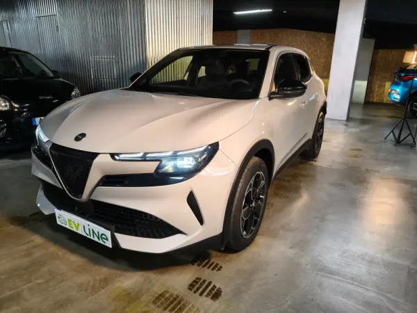 Alfa Romeo Junior Elletrica 50 kWh 21