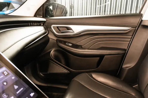 MG Marvel R 70 kWh Luxury 30