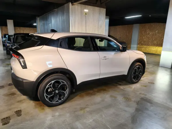 Alfa Romeo Junior Elletrica 50 kWh 23