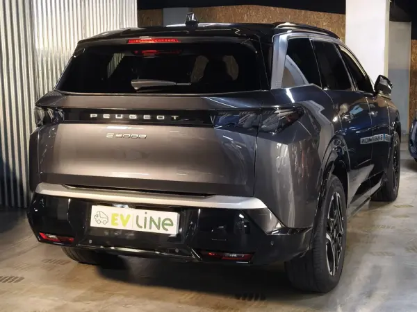 Peugeot E-5008 73 kWh GT 13