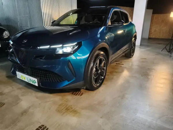 Alfa Romeo Junior Elletrica 50 kWh 1