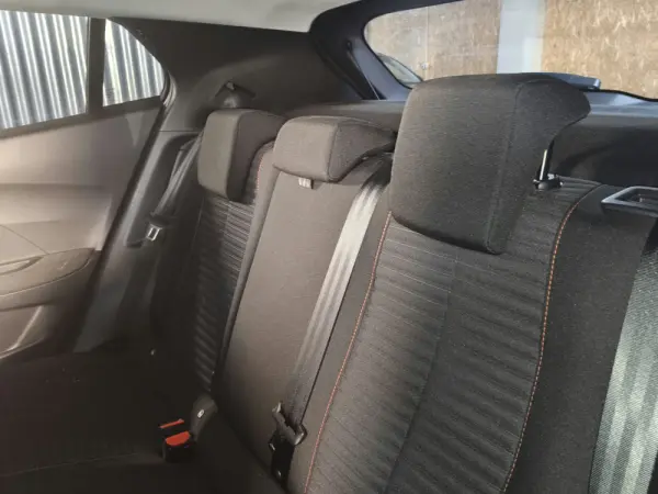 Peugeot e-2008 50 kWh Active Pack 21