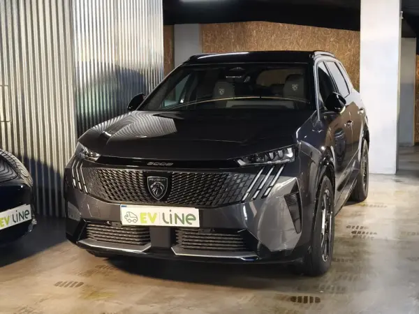 Peugeot E-5008 73 kWh GT 4