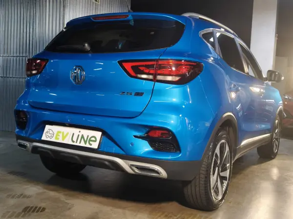 MG ZS EV 72.6 kWh Luxury 12