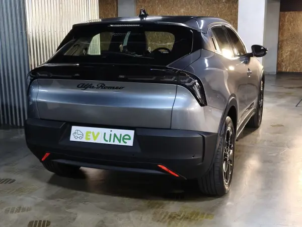 Alfa Romeo Junior 54 kWh Intensa 12