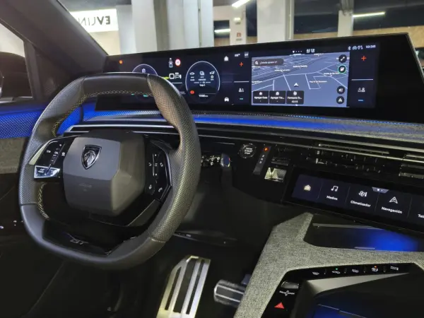 Peugeot E-5008 210 GT Exclusive 20