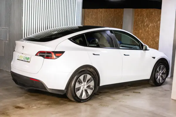 Tesla Model Y Tração Traseira 8