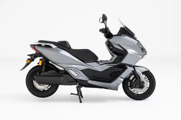 Efun Lion 180 4
