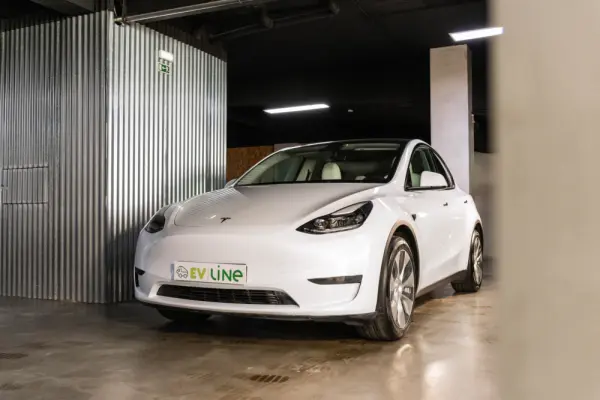 Tesla Model Y Tração Traseira 4