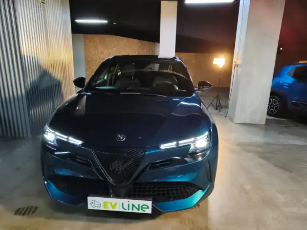 Alfa Romeo Junior Elletrica 50 kWh 35