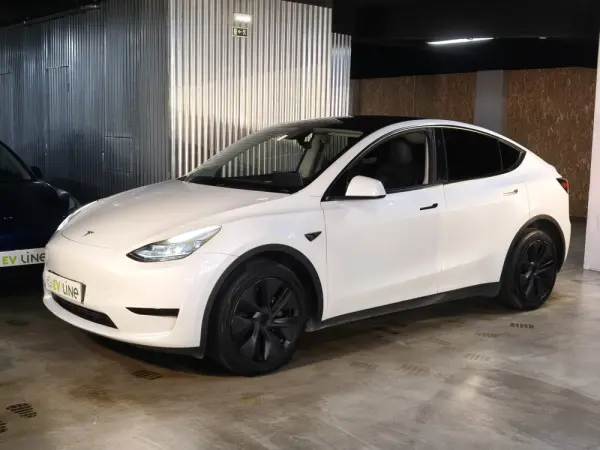 Tesla Model Y RWD 2