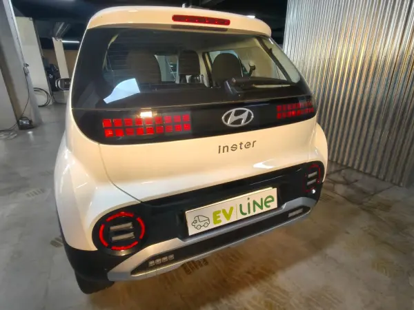Hyundai Inster 49 kWh Style Plus 8