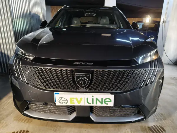 Peugeot E-5008 73 kWh GT 7