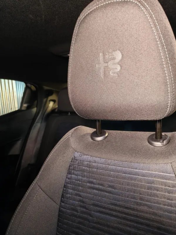 Alfa Romeo Junior Elletrica 50 kWh 14