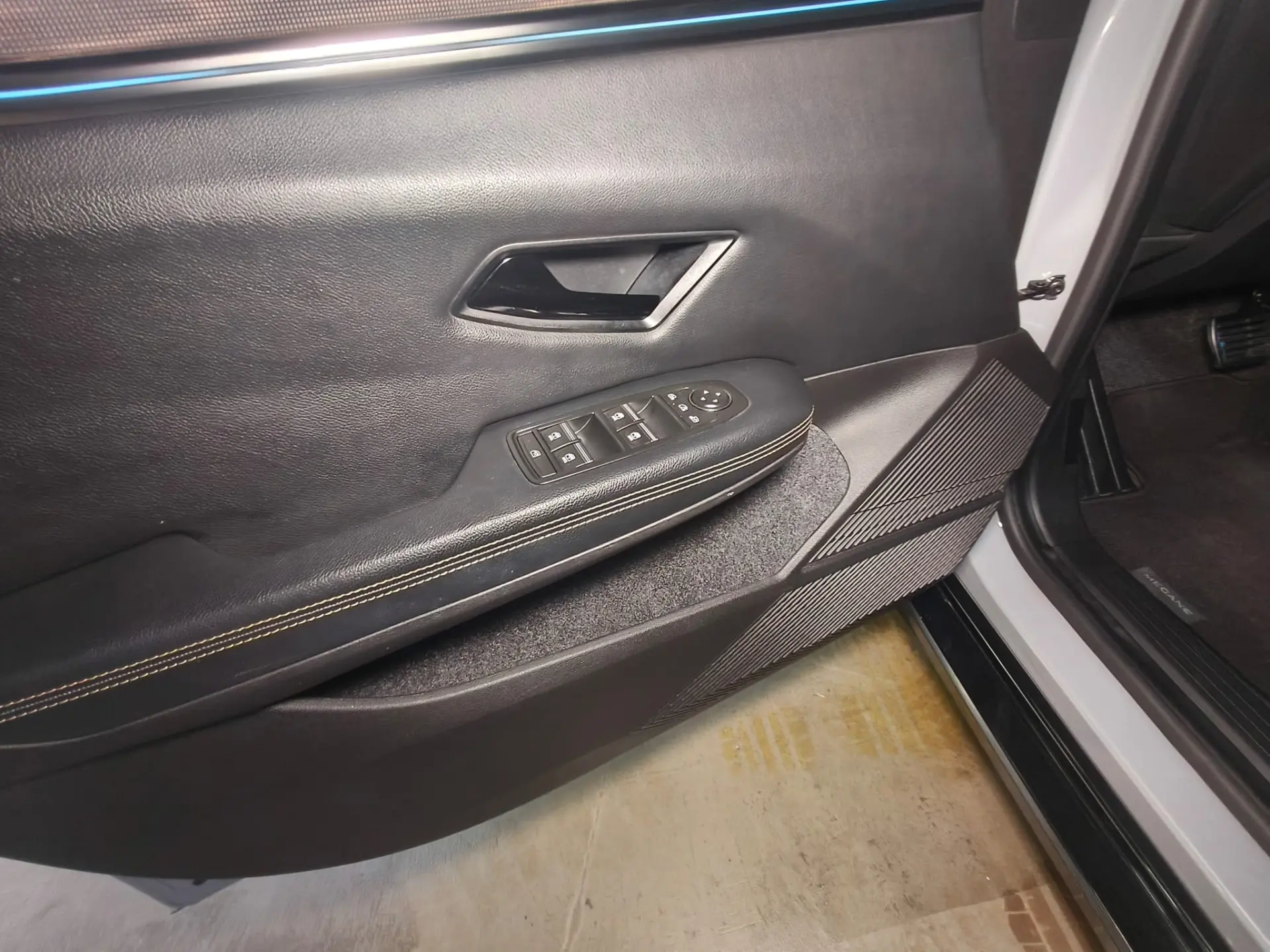 Renault Mégane E-Tech EV60 Iconic Autonomia Conforto 25
