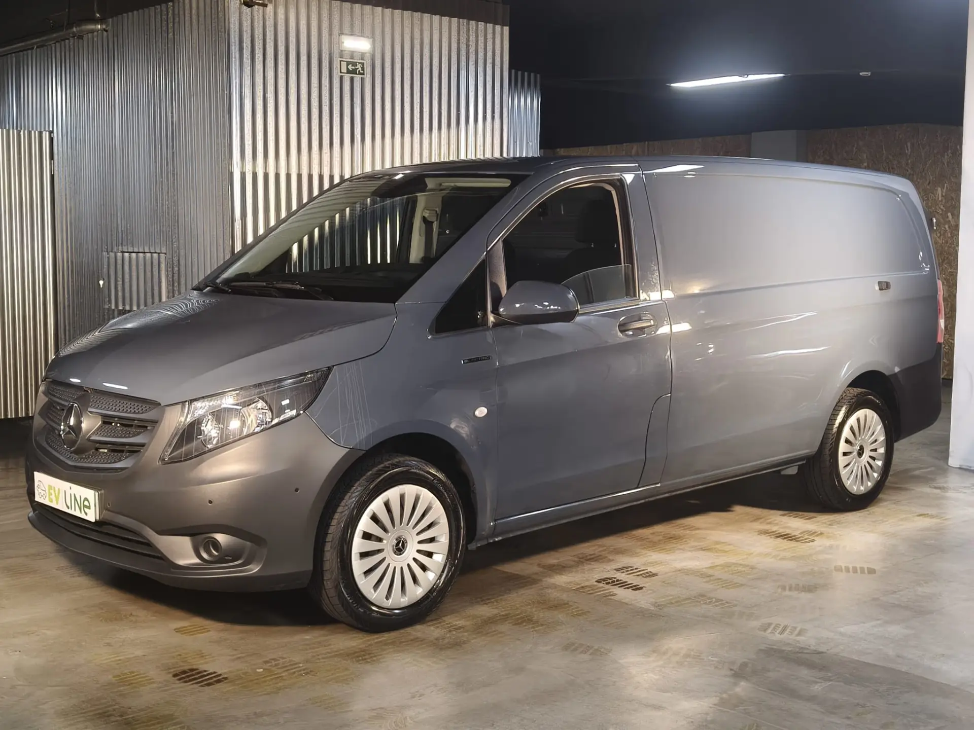 Mercedes-Benz eVito Tourer Extra-Longa PRO 1