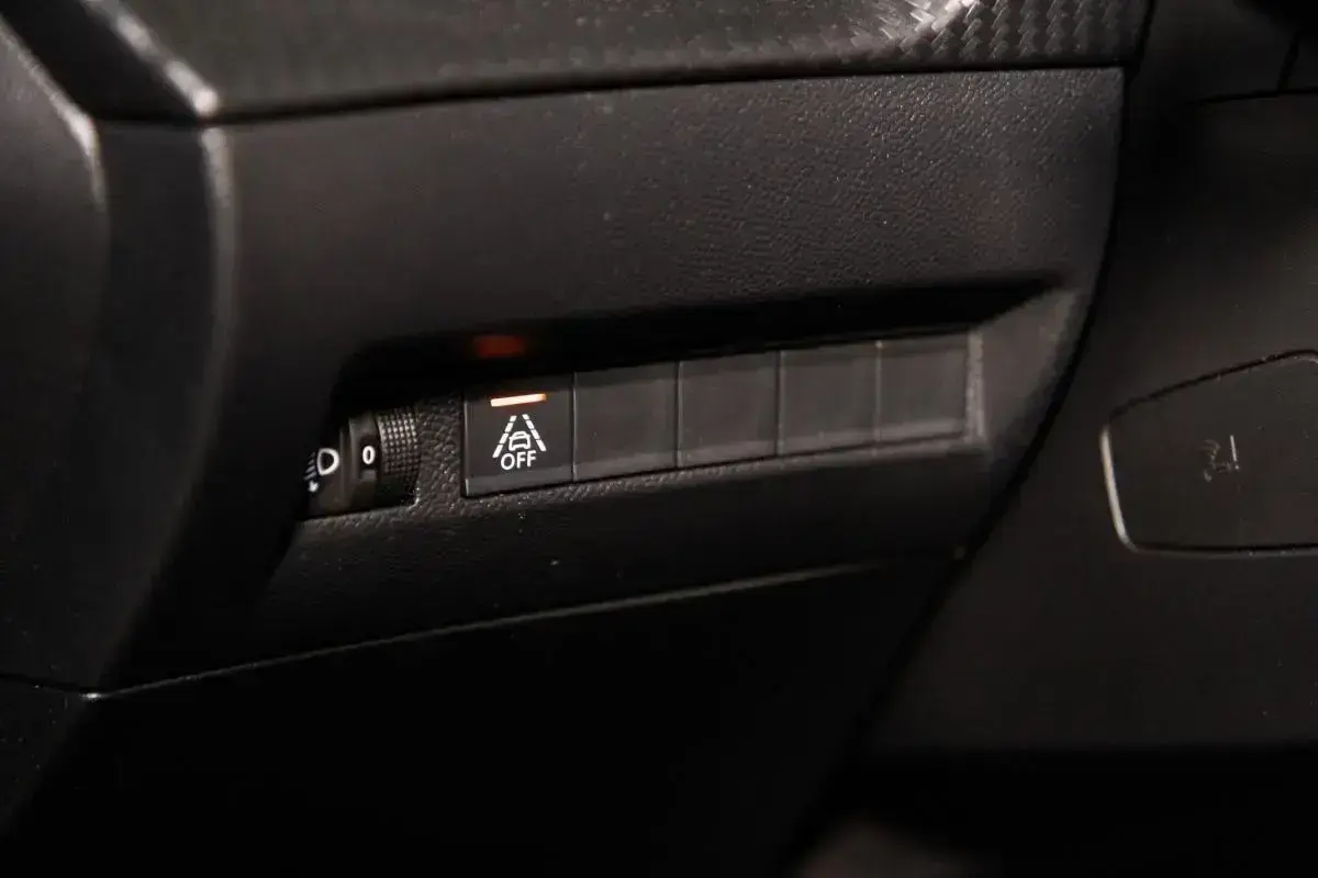 Peugeot e-208 50 kWh Allure 44