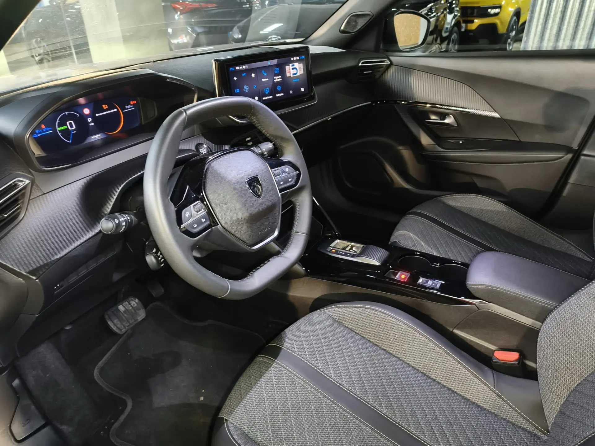 Peugeot e-2008 54 kWh Allure Allure 15