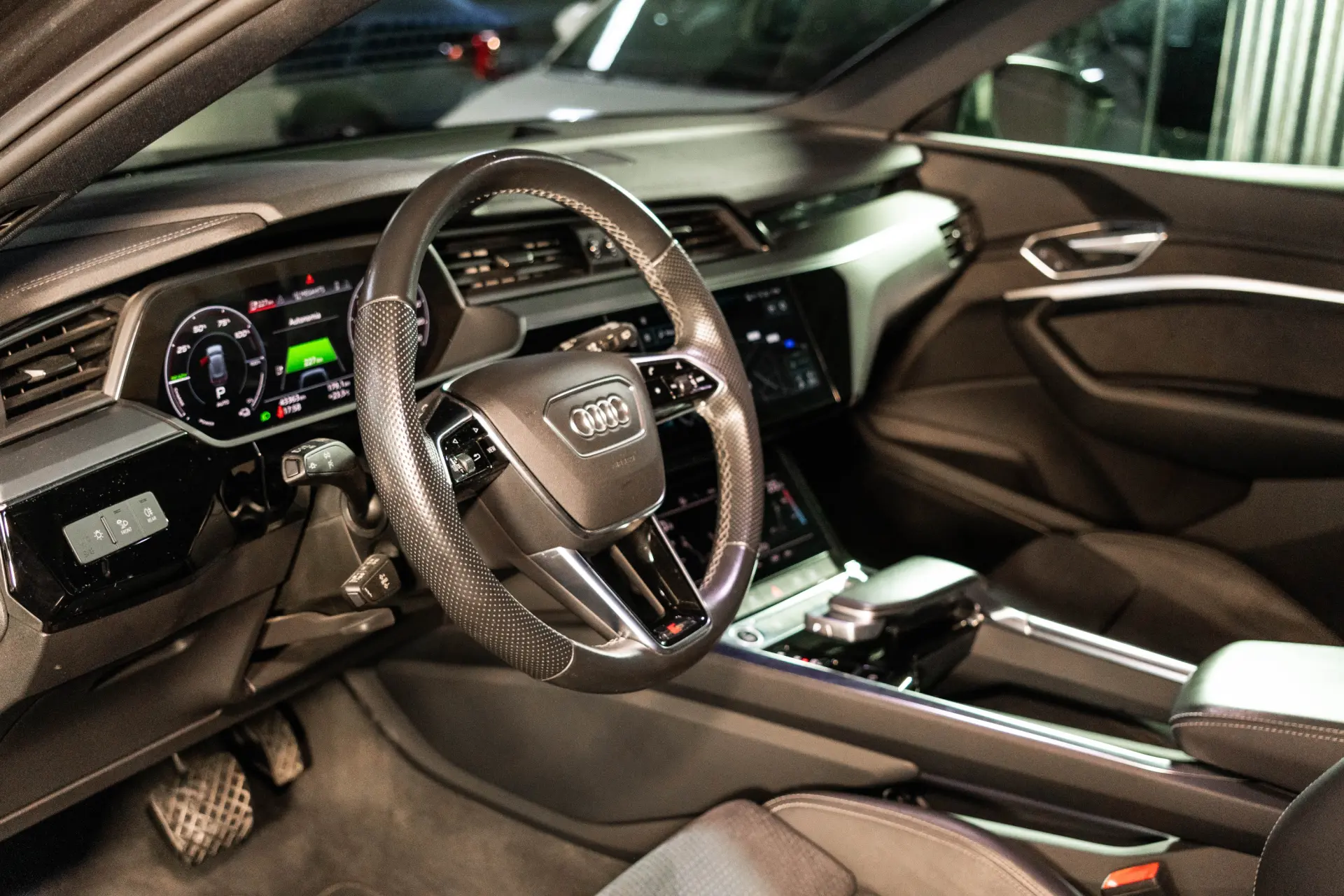 Audi e-tron 55 quattro 15