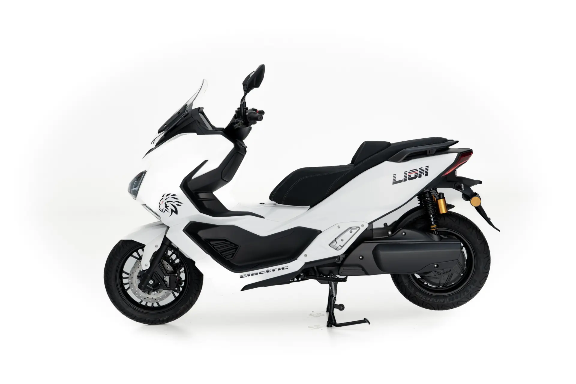 Efun Lion 180 1