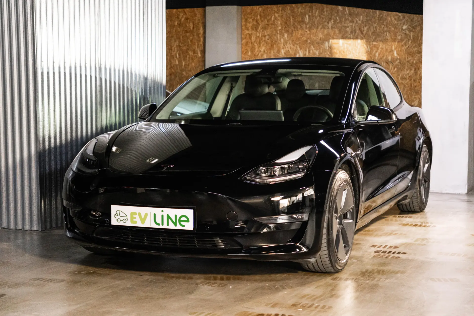 Tesla Model 3 Long Range AWD Dual Motor 4